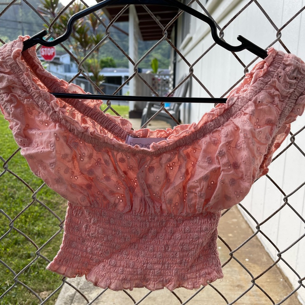 Bonhomla dusty pink crochet crop top